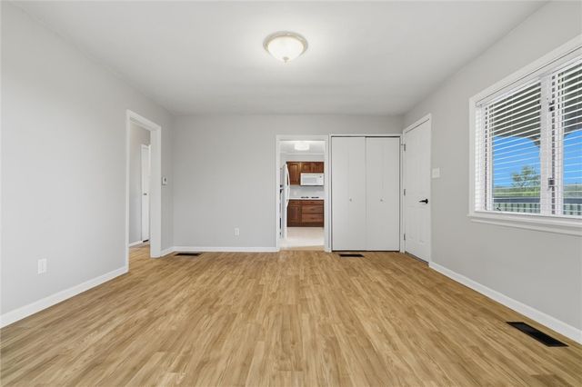 8967 Elm St, Mccandless, PA 15101