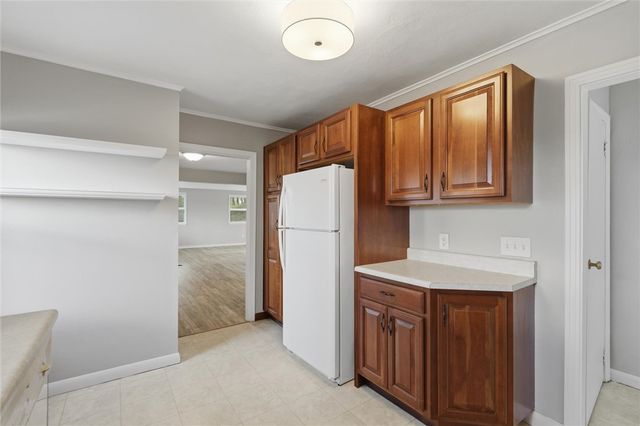 8967 Elm St, Mccandless, PA 15101