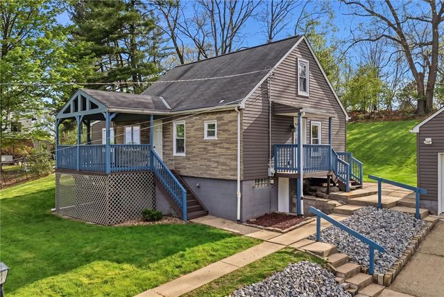 8967 Elm St, Mccandless, PA 15101