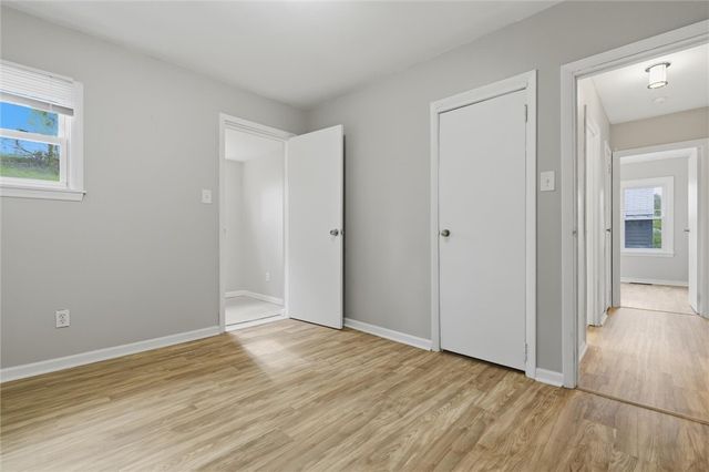 8967 Elm St, Mccandless, PA 15101