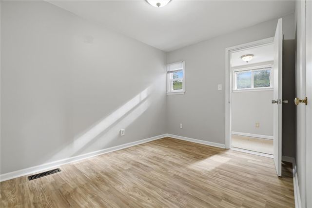 8967 Elm St, Mccandless, PA 15101