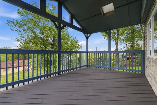 8967 Elm St, Mccandless, PA 15101