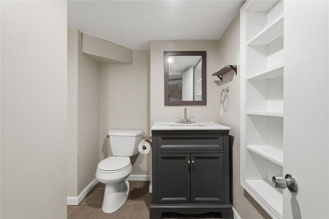 8967 Elm St, Mccandless, PA 15101