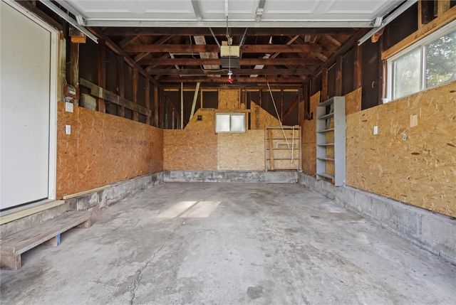8967 Elm St, Mccandless, PA 15101