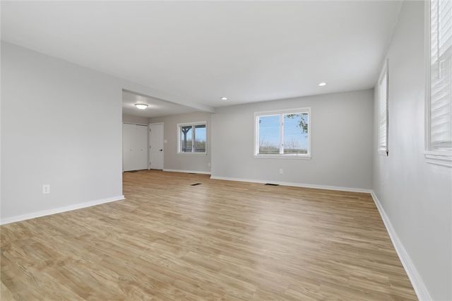 8967 Elm St, Mccandless, PA 15101
