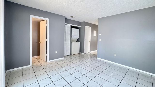 5517 DECATUR STREET, Orlando, FL 32807