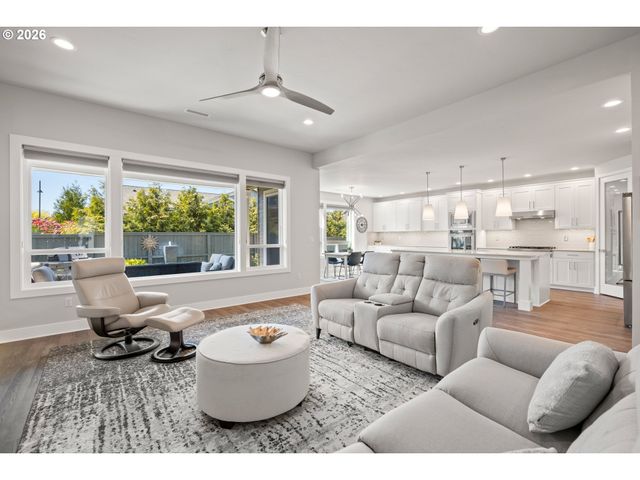 4379 Se 58TH Ave, Hillsboro, OR 97123