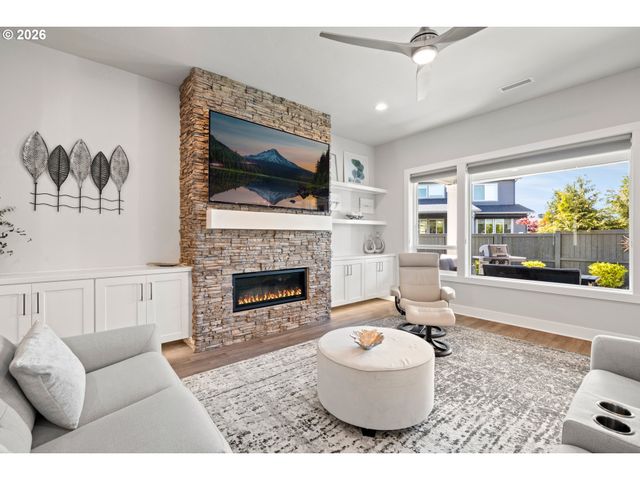 4379 Se 58TH Ave, Hillsboro, OR 97123