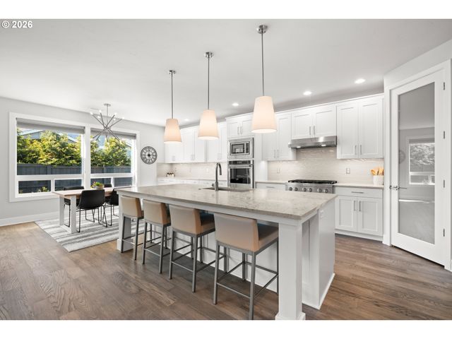 4379 Se 58TH Ave, Hillsboro, OR 97123