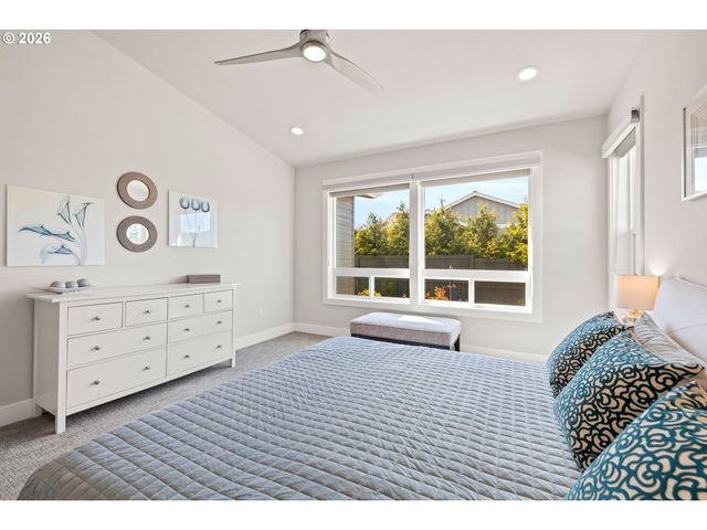 4379 Se 58TH Ave, Hillsboro, OR 97123