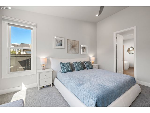 4379 Se 58TH Ave, Hillsboro, OR 97123