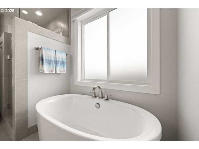 4379 Se 58TH Ave, Hillsboro, OR 97123