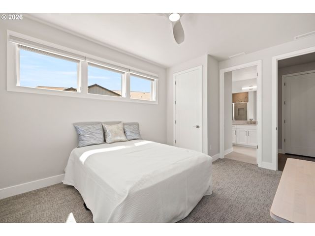 4379 Se 58TH Ave, Hillsboro, OR 97123