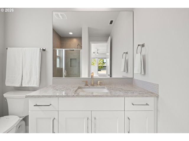 4379 Se 58TH Ave, Hillsboro, OR 97123