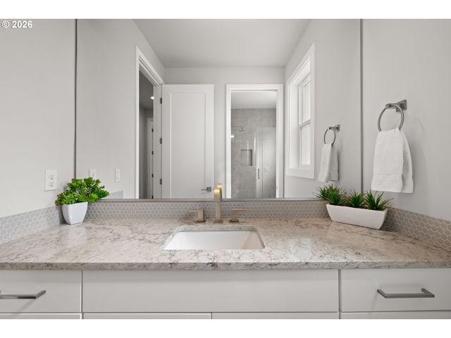 4379 Se 58TH Ave, Hillsboro, OR 97123