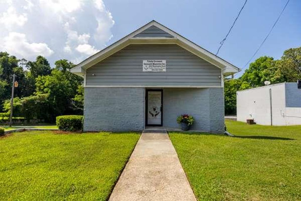 1852 Washington Road, East Point, GA 30344