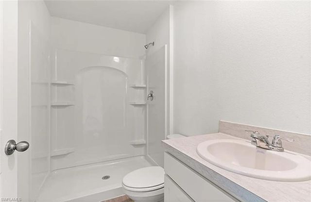 9034 Lamkin CIR, Labelle, FL 33935