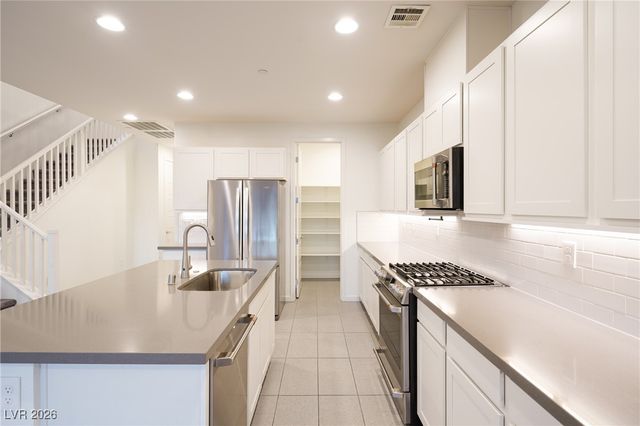 1153 Notch Peak Street 103, Las Vegas, NV 89135