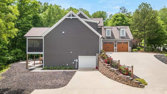 114 Monroe Drive, Ringgold, GA 30736