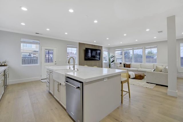 7654 W Rena Drive, Tracy, CA 95304