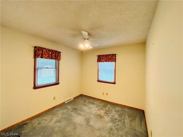 1551 Wilsonway Drive, Barberton, OH 44203