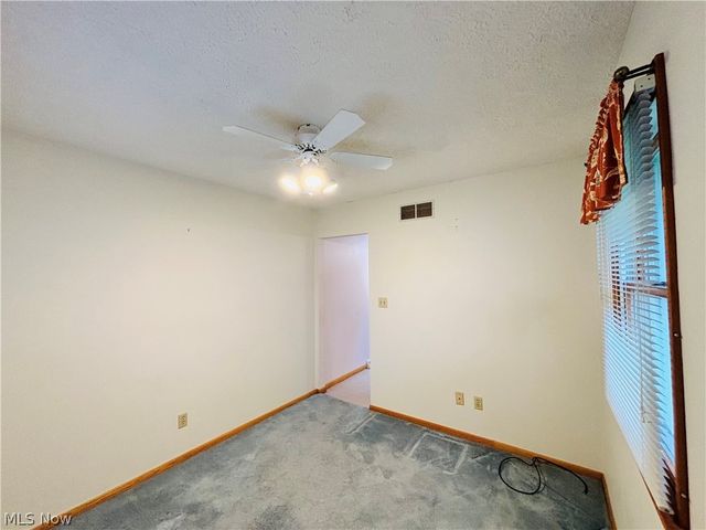 1551 Wilsonway Drive, Barberton, OH 44203