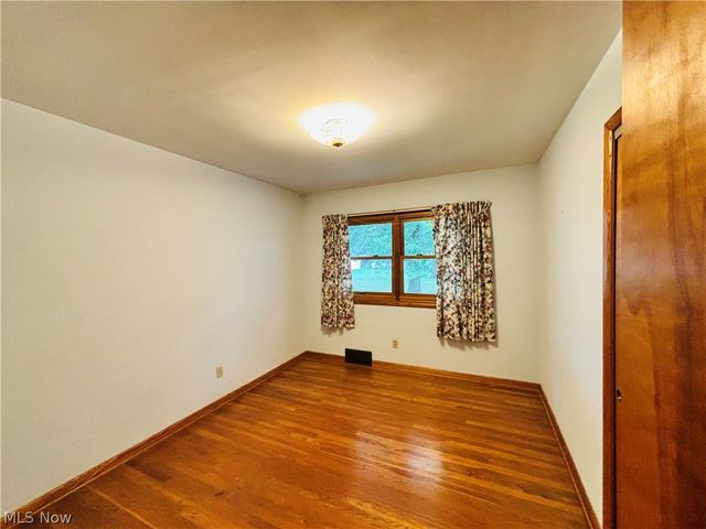 1551 Wilsonway Drive, Barberton, OH 44203