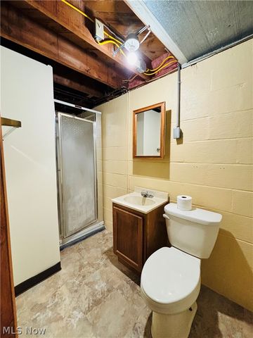 1551 Wilsonway Drive, Barberton, OH 44203