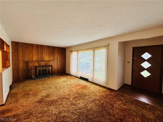 1551 Wilsonway Drive, Barberton, OH 44203