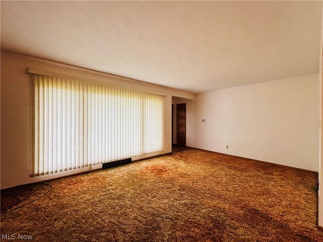 1551 Wilsonway Drive, Barberton, OH 44203