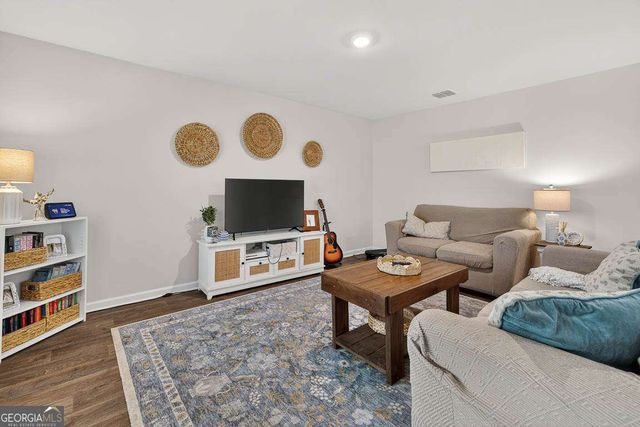 516 Autumns Wood Circle W, Brunswick, GA 31525