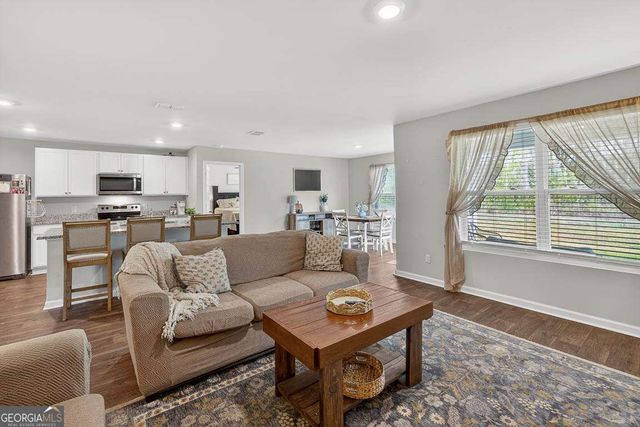 516 Autumns Wood Circle W, Brunswick, GA 31525