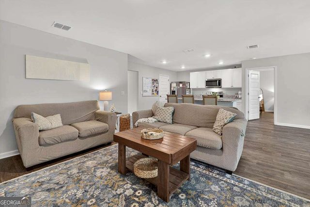 516 Autumns Wood Circle W, Brunswick, GA 31525