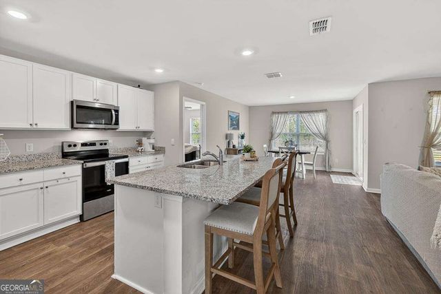 516 Autumns Wood Circle W, Brunswick, GA 31525