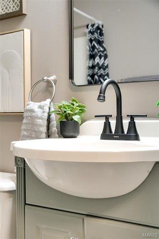 1770 Beverly Drive, Florissant, MO 63031