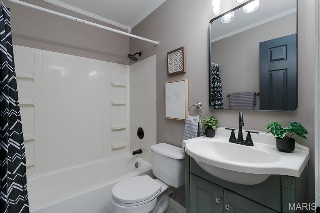 1770 Beverly Drive, Florissant, MO 63031