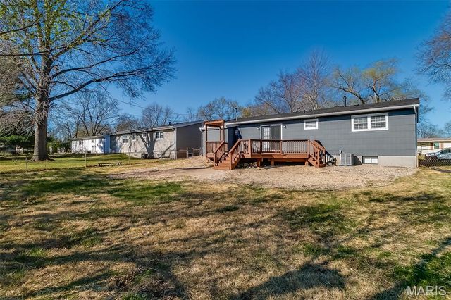 1770 Beverly Drive, Florissant, MO 63031