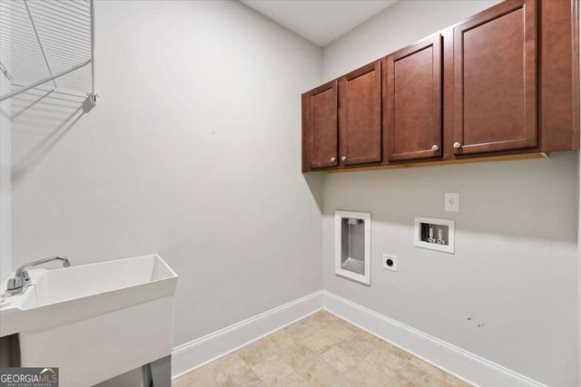 302 Derrymore Drive, Woodstock, GA 30188