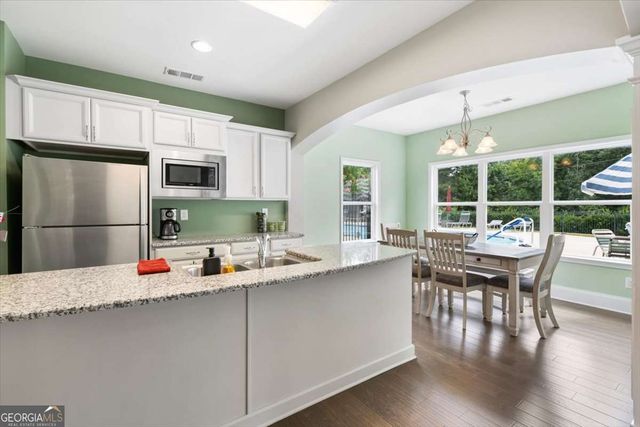 302 Derrymore Drive, Woodstock, GA 30188