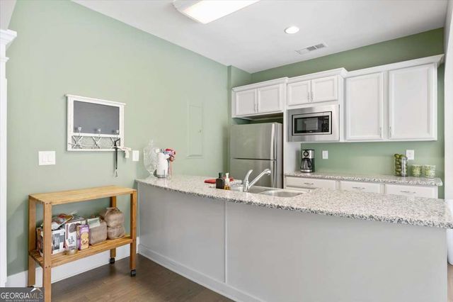 302 Derrymore Drive, Woodstock, GA 30188