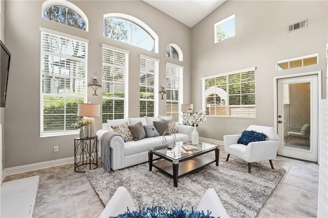 79 Tierra Montanosa, Rancho Santa Margarita, CA 92688