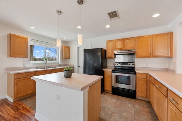 1602 Candlelight DR, Leander, TX 78641