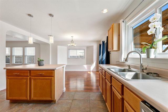 1602 Candlelight DR, Leander, TX 78641