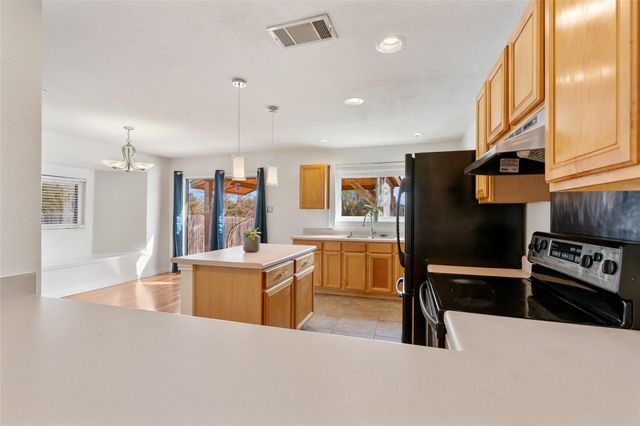 1602 Candlelight DR, Leander, TX 78641