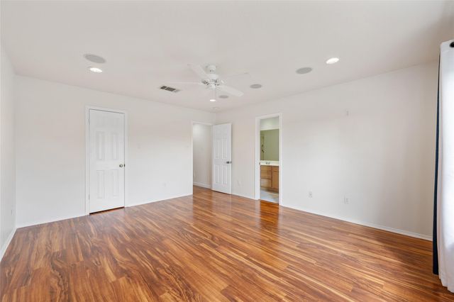 1602 Candlelight DR, Leander, TX 78641