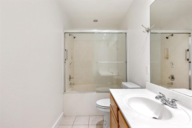 1602 Candlelight DR, Leander, TX 78641