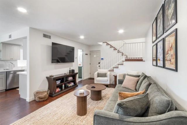 1204 N Sunflower Ave A, Covina, CA 91724