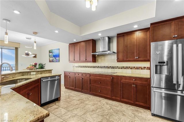 2104 W First ST 1802, Fort Myers, FL 33901