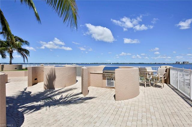 2104 W First ST 1802, Fort Myers, FL 33901