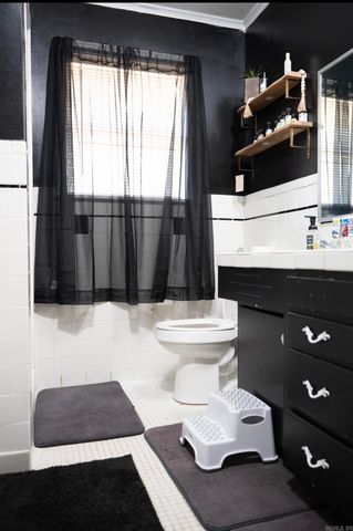 1004 S Evans Road, White Hall, AR 71602